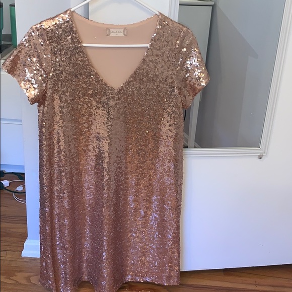 Altar'd State Dresses & Skirts - Altar’d State gold sequence dress